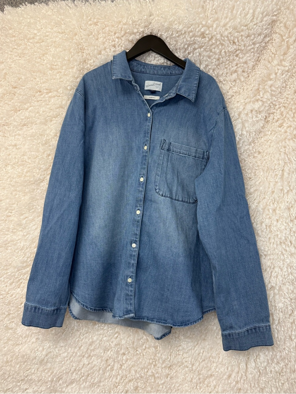 Universal Thread Light Blue Denim Shirt - Classic Fit